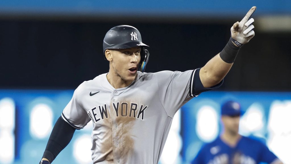 Yankees’ Judge hits 61st homer, ties Maris’ record
