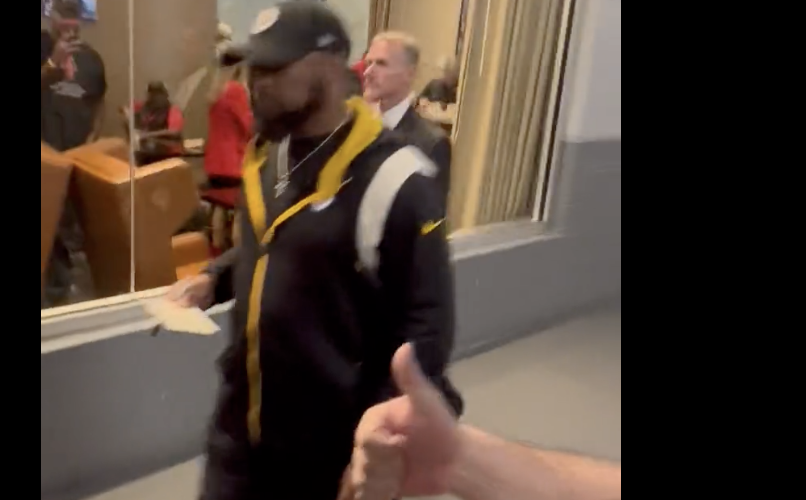 Mike Tomlin Drops F-Bomb on Steelers Fan in Tunnel