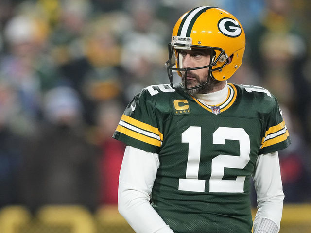 Rodgers says he intends to play for Jets, teams are working on trade