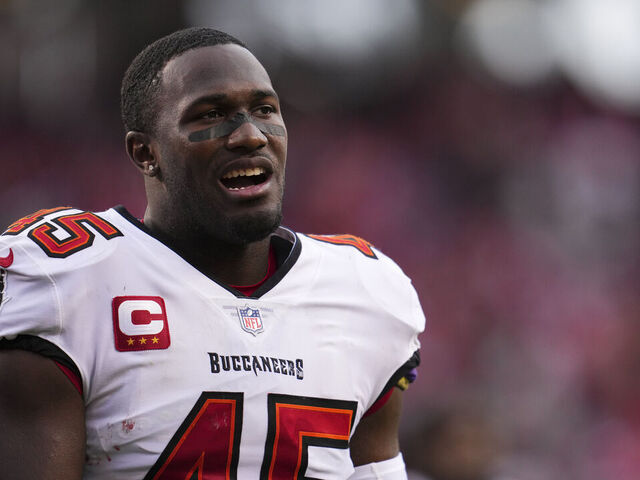 Report: Devin White requests trade from Buccaneers