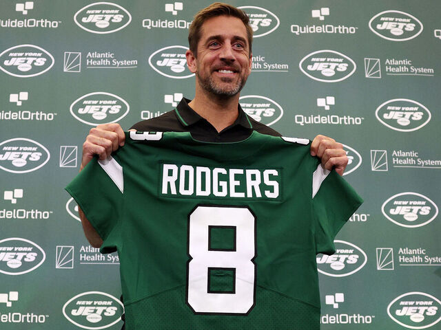 Rodgers joins Jets with title in mind: ‘SB III trophy is looking a little lonely’