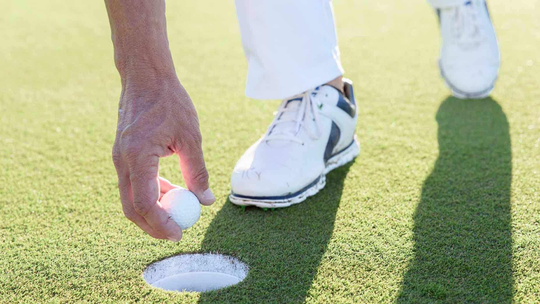 What are the basic steps to select a golf ball?