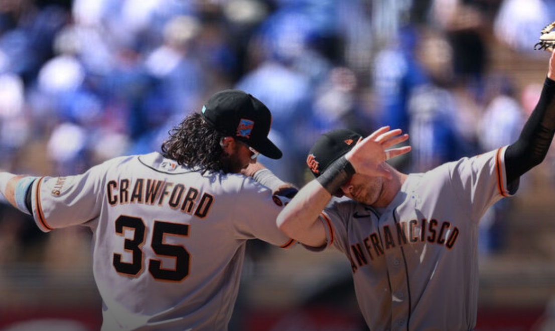 Giants leapfrog Dodgers in standings with 1st sweep in L.A. since 2012