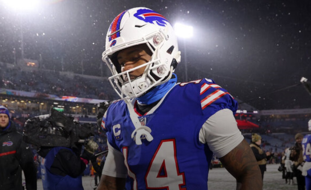 Report: Bills’ Diggs frustrated with role, voice in play-calling