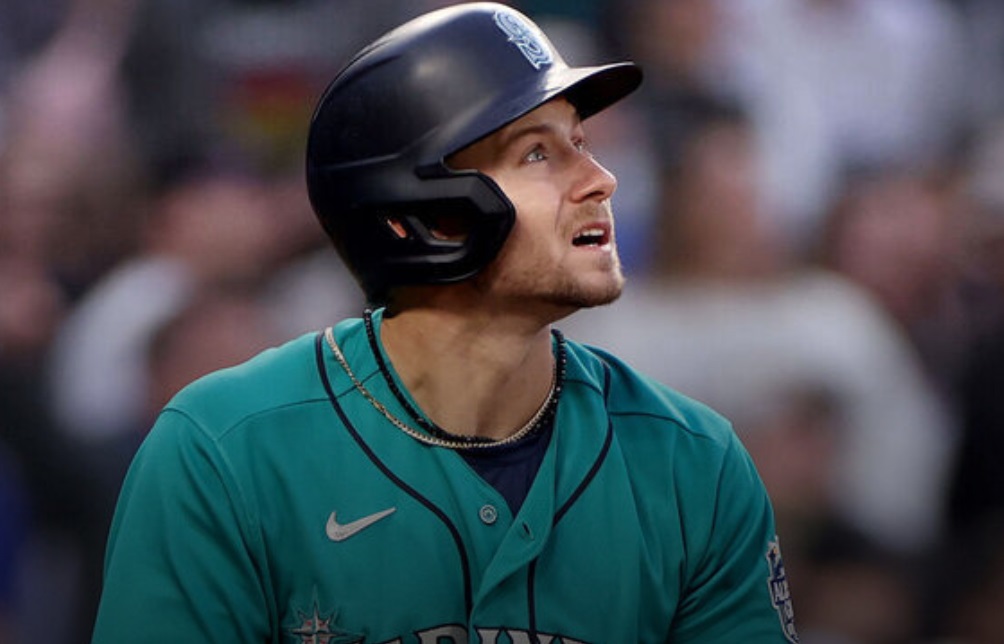 Mariners’ Kelenic placed on IL with fractured foot after kicking water cooler