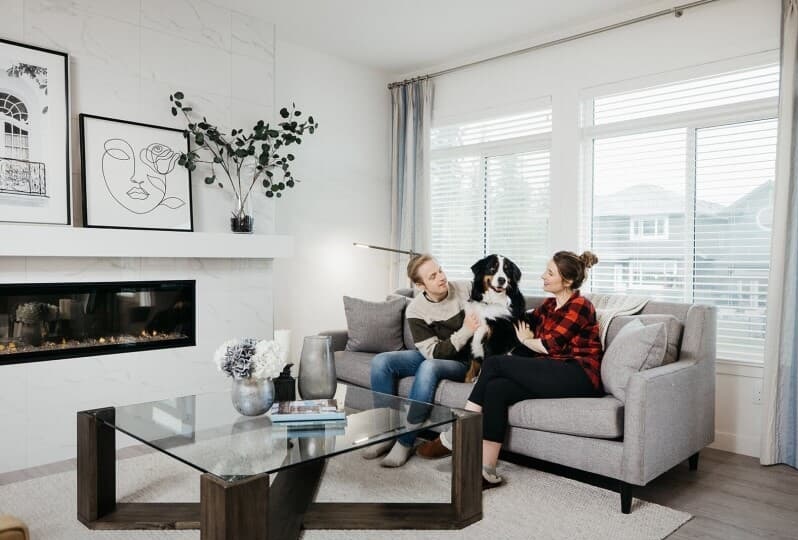How to Create a Cozy Pet-Friendly Home for Fall: Ensuring Comfort and Safety