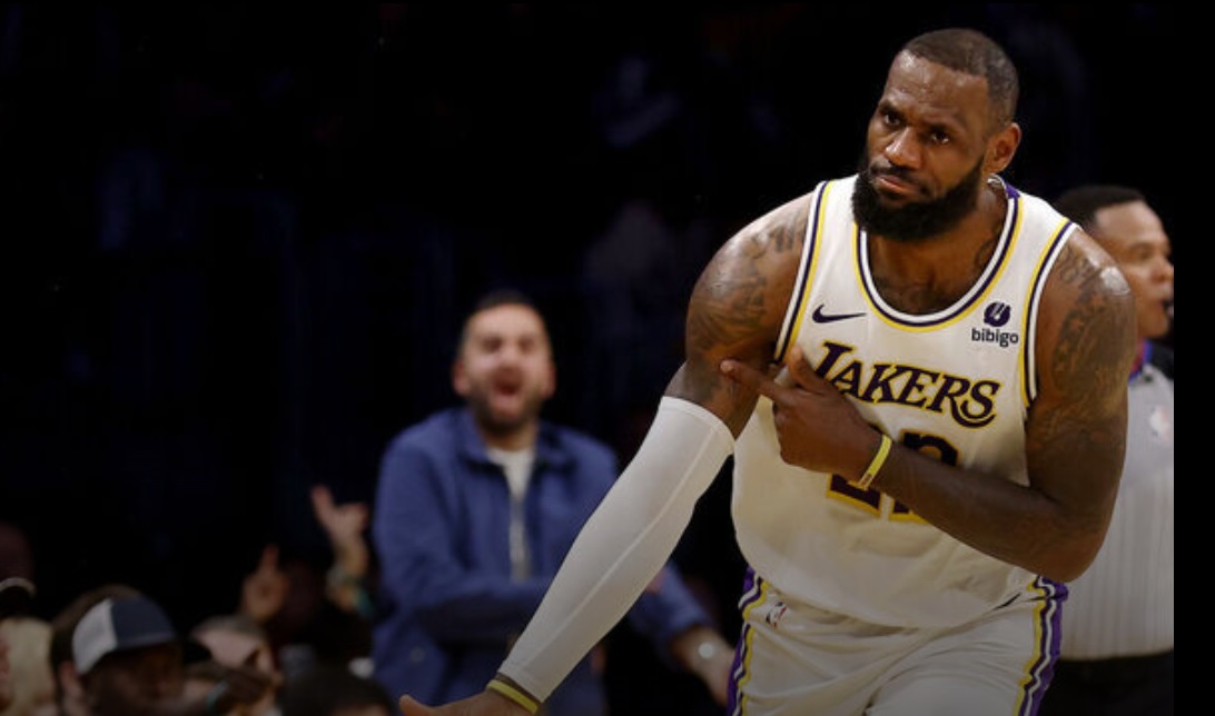 LeBron scores season-high 37, hits go-ahead free throw as Lakers hold off Rockets