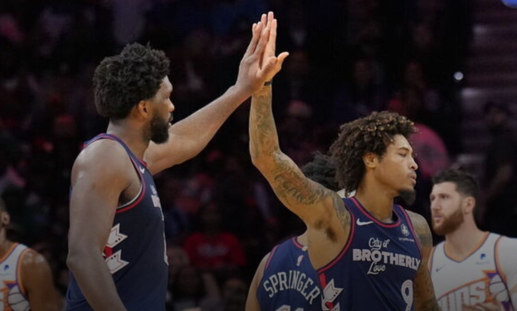 Embiid, Oubre lead 76ers past Suns for 4th straight win