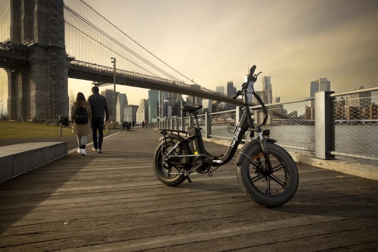 E-Bikes: Revolutionizing Urban Mobility for a Greener Future