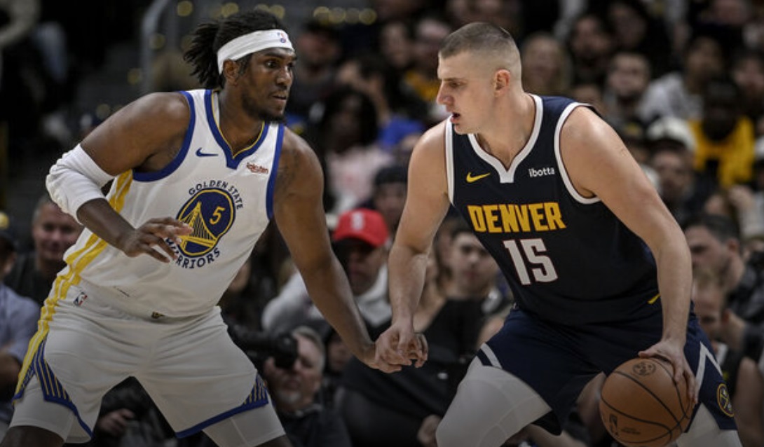 Jokic drops 35 points, Nuggets hold off Curry, Warriors
