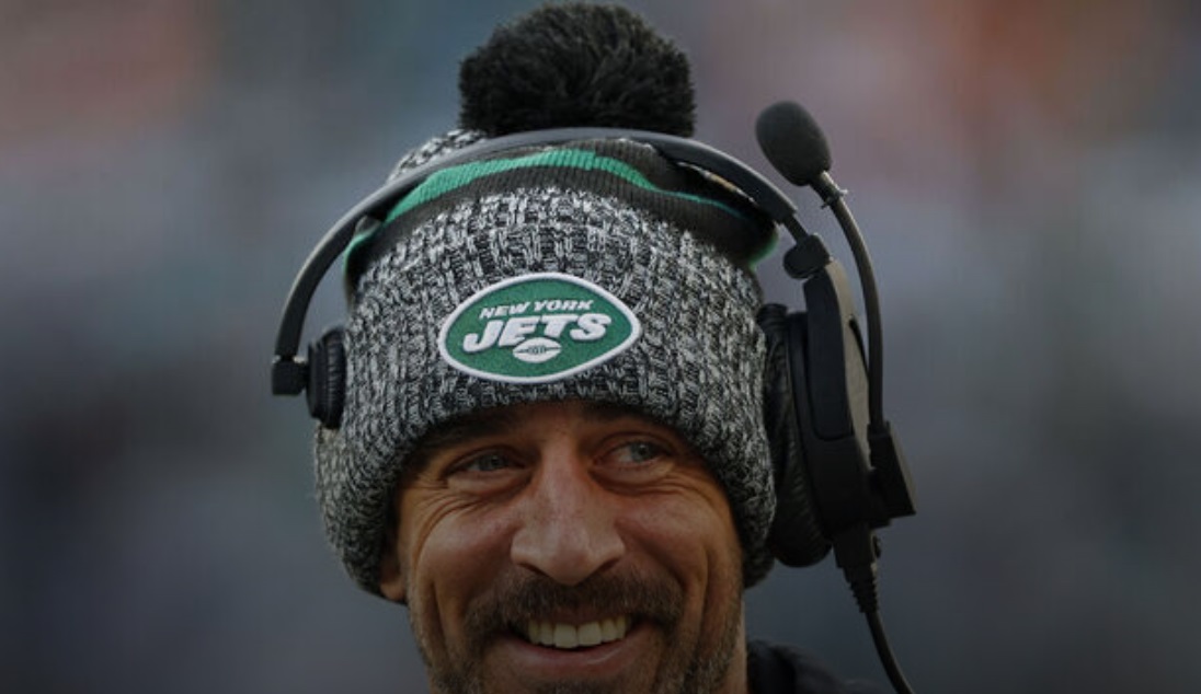 Rodgers: Return depends on health, Jets’ playoff chances