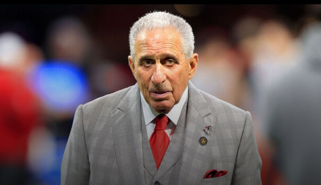 Falcons owner will let season finish before decision on Arthur Smith