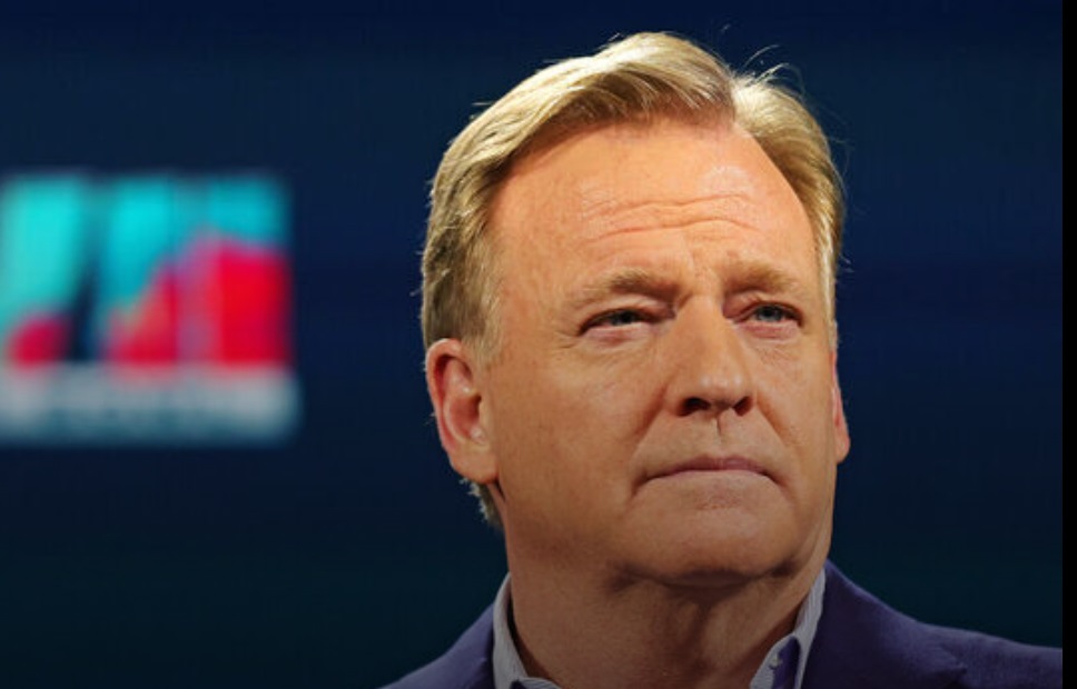Report: Goodell wants ‘tush push’ banned