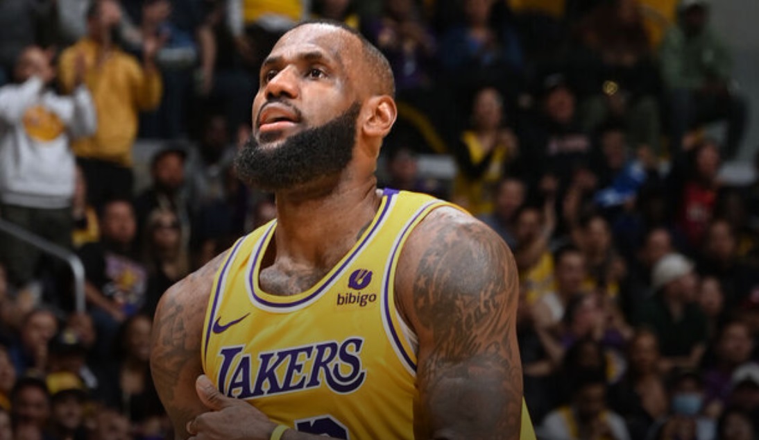 LeBron misses Lakers’ win over Spurs due to calf contusion