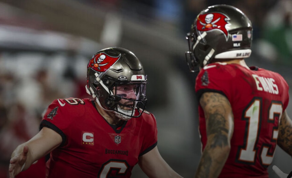 Mayfield would ‘love’ to return to Bucs with Evans