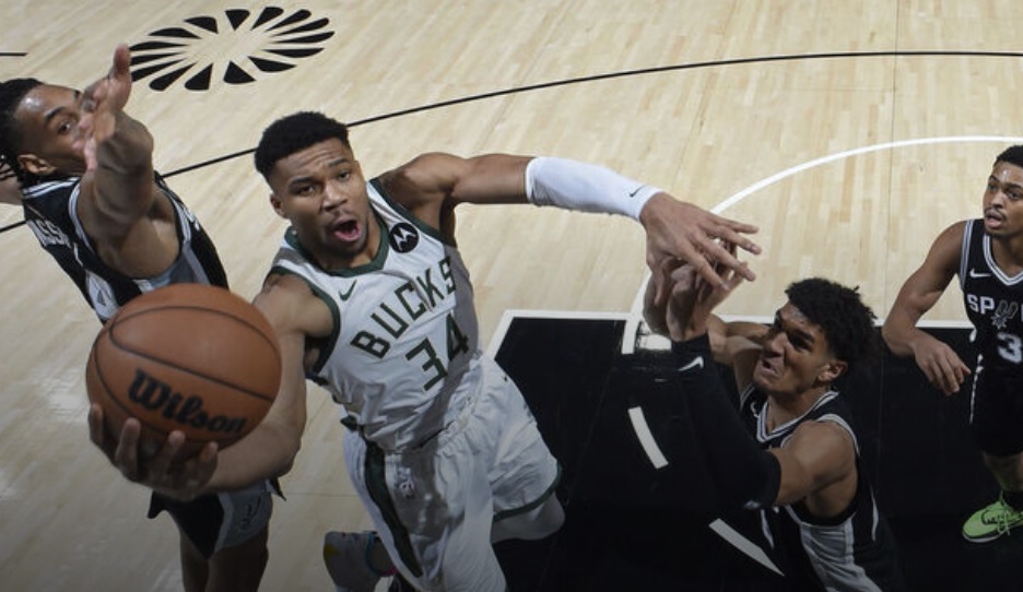Giannis drops 44 as Bucks top Wemby, Spurs in thriller