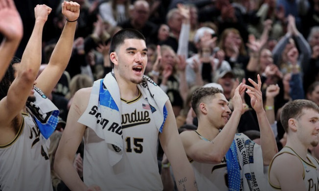No. 1 Purdue tops Utah State with historic beatdown