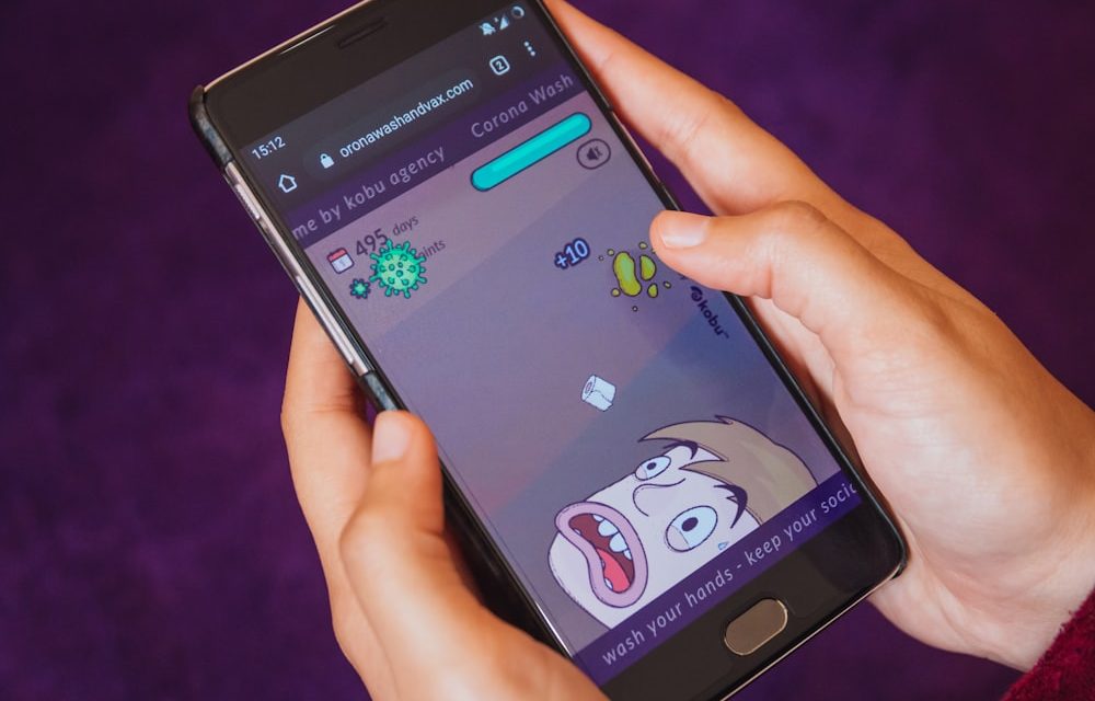 Now Socialize Through Your Mobile Phone Game Interface