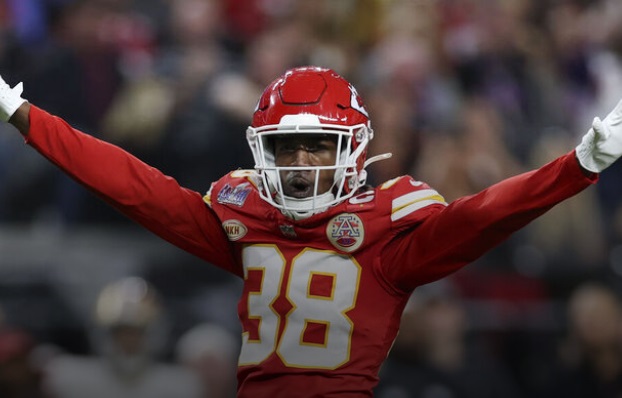 Report: Chiefs trading standout CB Sneed to Titans
