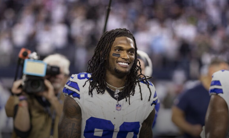 Lamb stresses commitment to Cowboys amid holdout rumors