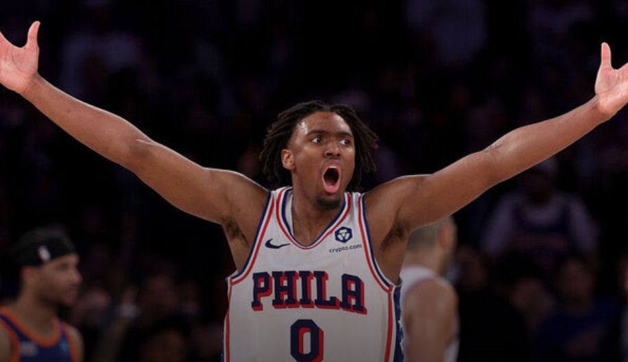 Maxey, 76ers stay alive with dramatic win over Knicks