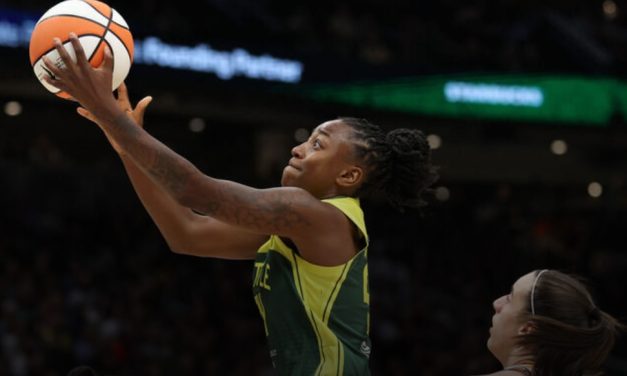 Loyd explodes as Storm drop Fever, Clark to 0-5