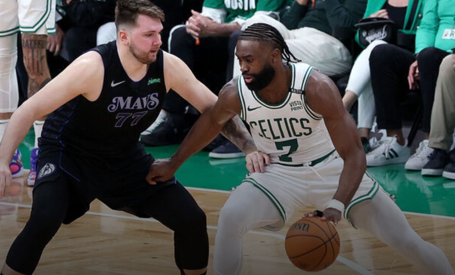 Celtics hammer Mavs to take Game 1