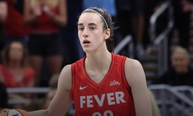 Clark drops 1st triple-double by rookie in win vs. Liberty