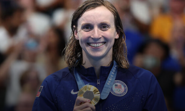 Ledecky leaves Paris pool in style with gold in 800m free