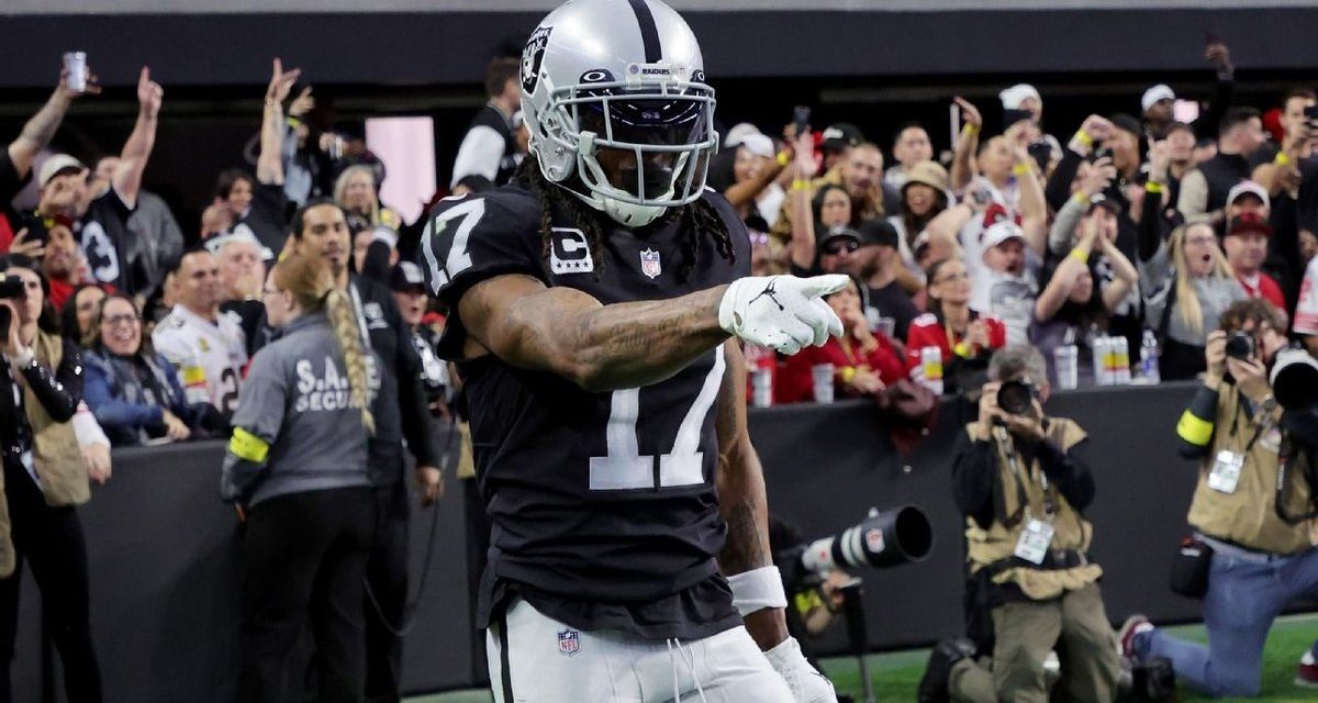 Report: Raiders’ Adams week-to-week with hamstring injury