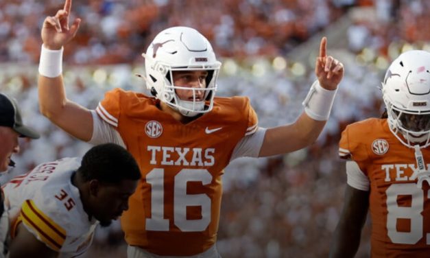 No. 1 Texas keeps rolling in Manning’s 1st start