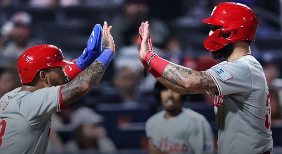 Phillies pummel Mets, clinch 3rd straight playoff berth