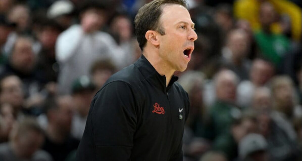 Xavier hires Richard Pitino as head coach
