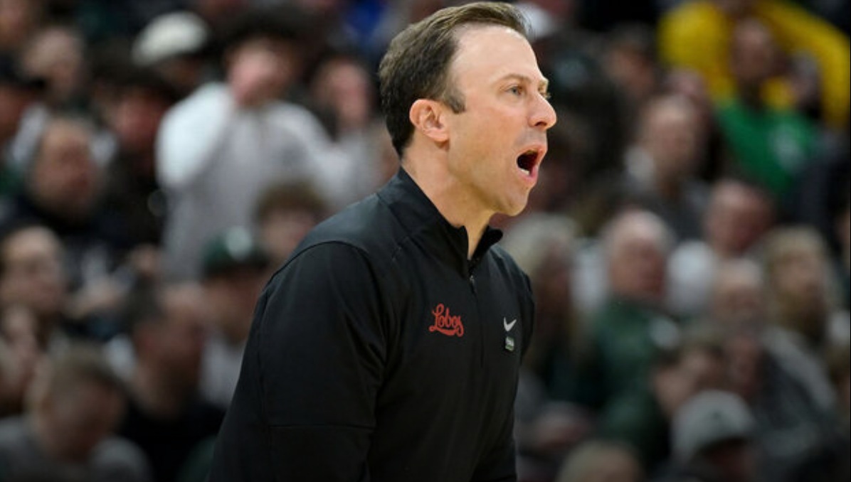 Xavier hires Richard Pitino as head coach