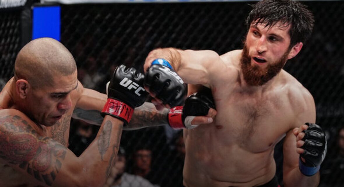 Ankalaev stymies Pereira, wins UFC light heavyweight title