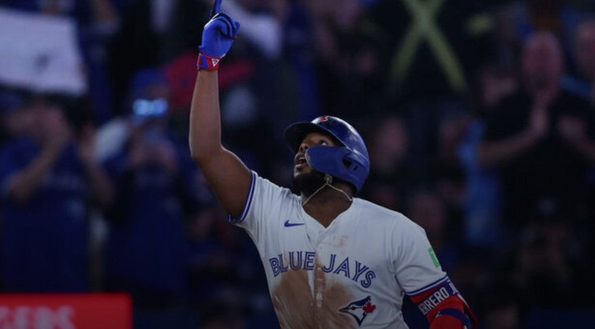 Vlad Jr. HR, franchise-record 19 Ks power Blue Jays to win over Braves