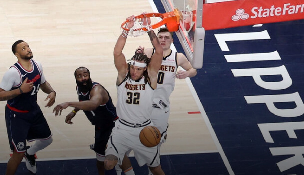 Gordon’s slam at buzzer leads to Nuggets win over Clippers