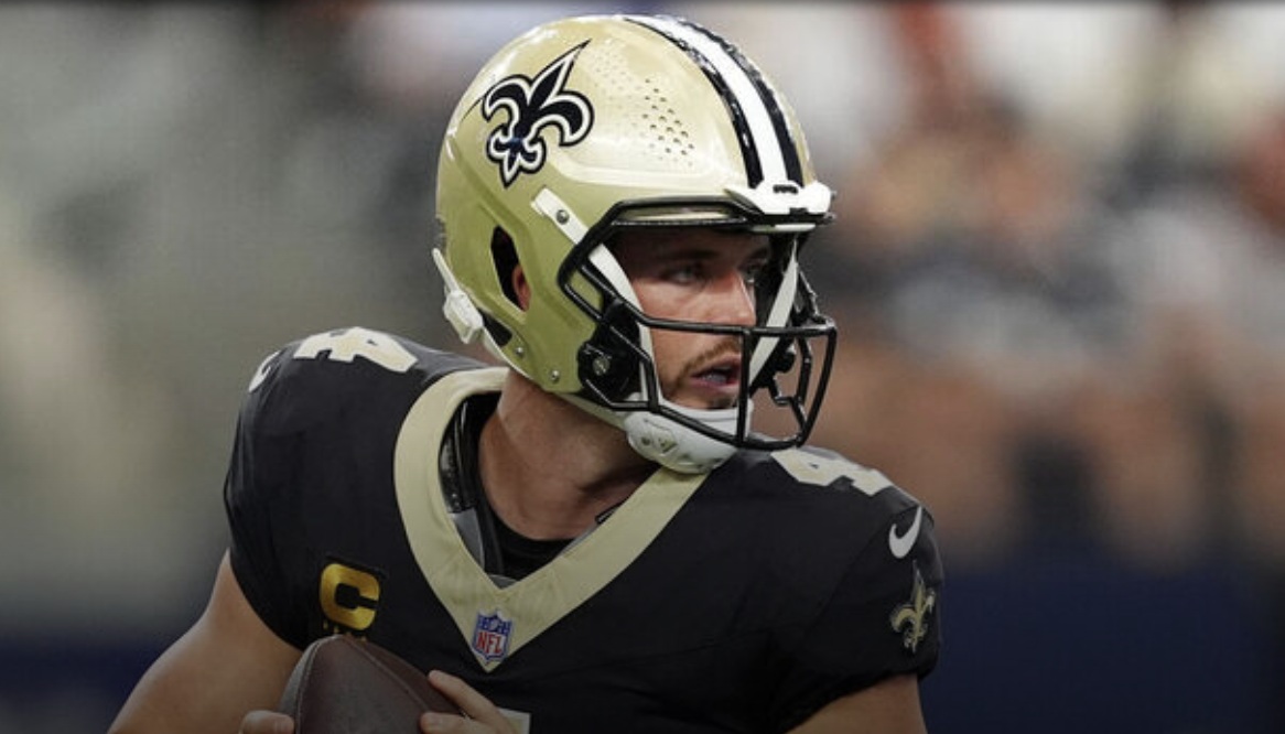 Report: Carr’s availability in 2025 uncertain due to shoulder injury