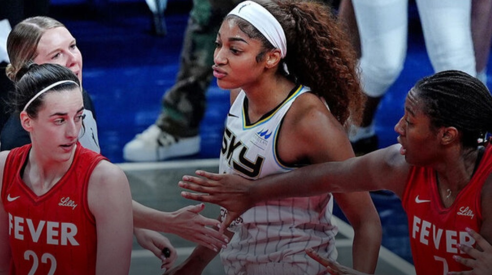 Clark: Flagrant foul for shoving Reese ‘nothing malicious’