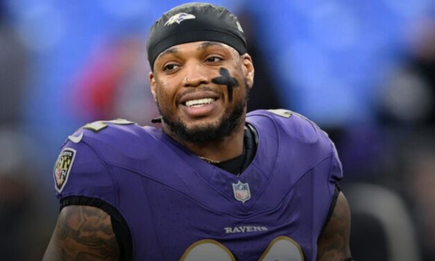 Ravens sign Henry to 2-year, $30M extension