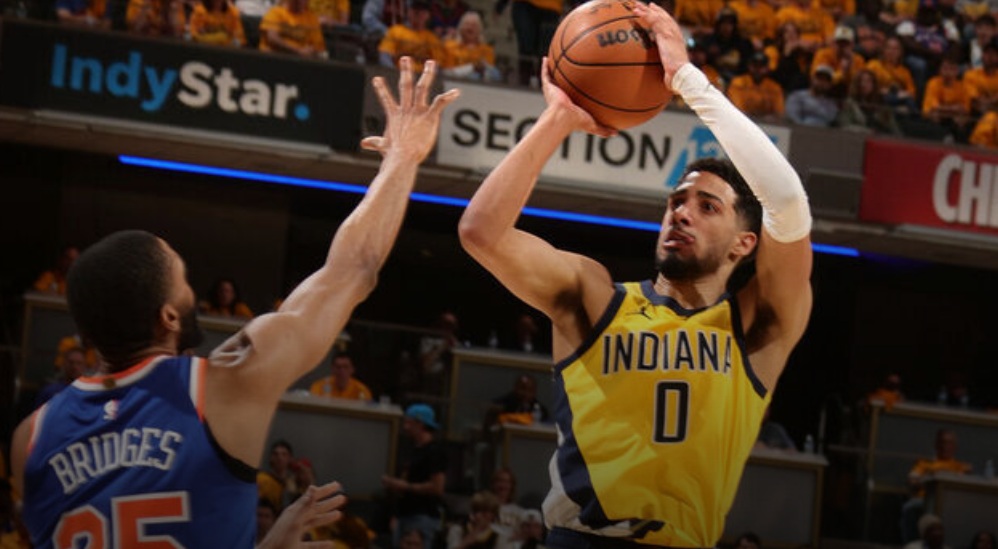 Haliburton shines in Game 4 win as Pacers push Knicks to brink