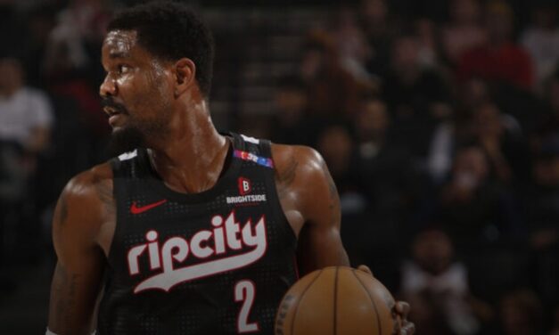 Report: Trail Blazers, Ayton finalizing contract buyout