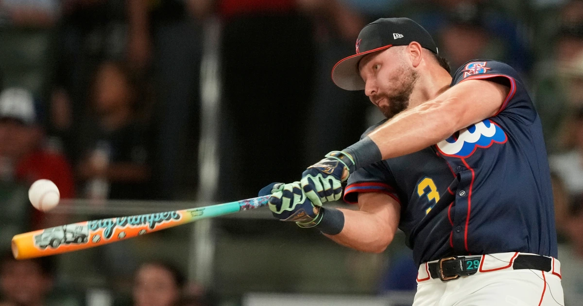 Raleigh holds off Caminero for HR Derby title
