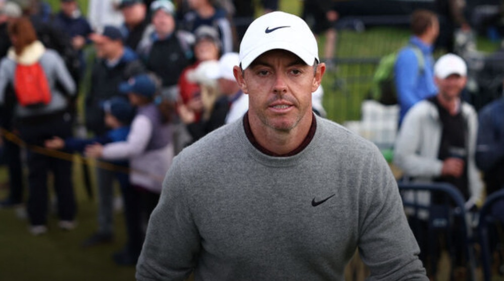 McIlroy makes amends in Portrush homecoming with 1st-round 70