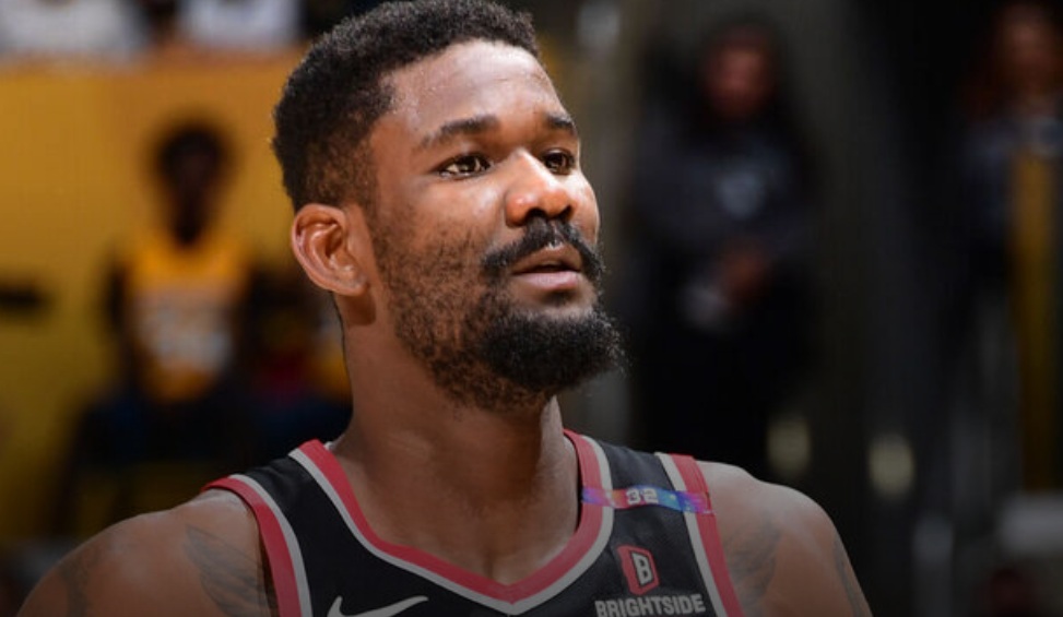 Report: Lakers signing Ayton to 2-year deal