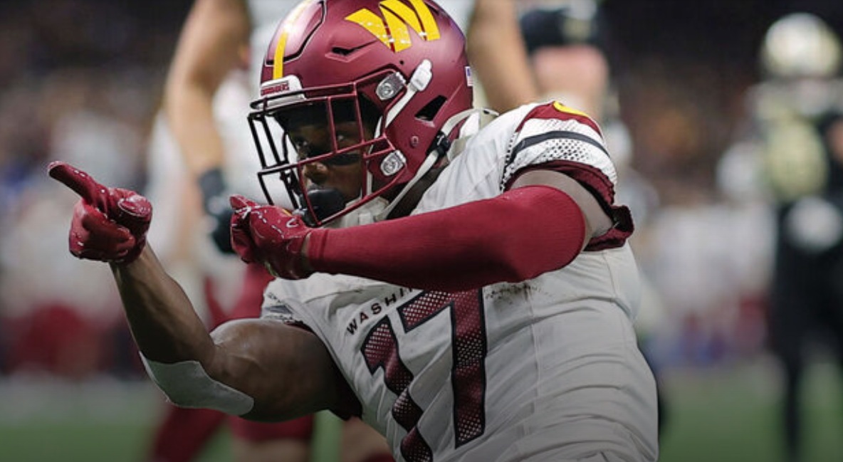 McLaurin reports to camp despite ongoing contract dispute