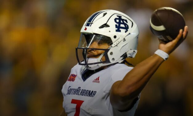 Belichick turns to transfer QB Lopez as starter vs. TCU