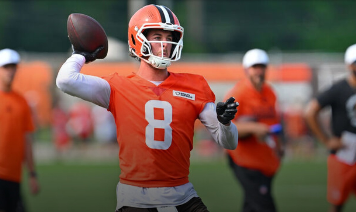 Browns trade Pickett to Raiders