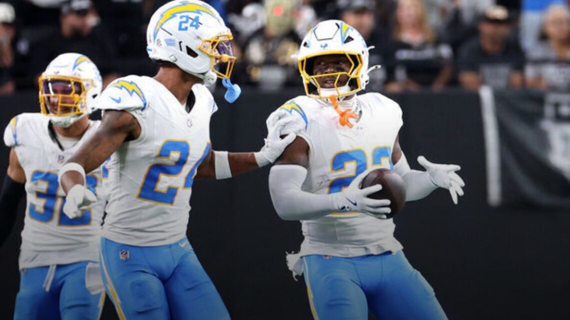 Chargers intercept Geno 3 times, shut down Raiders