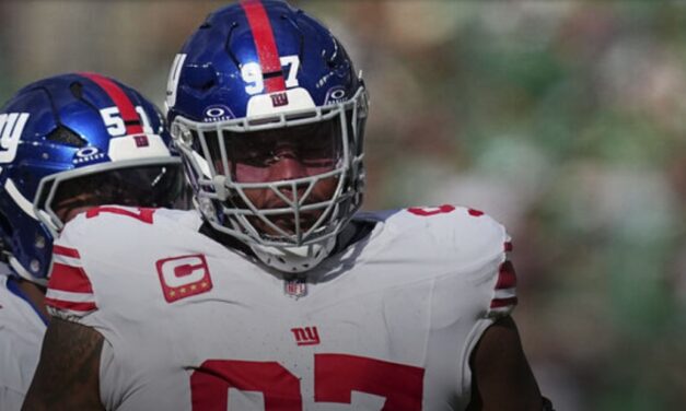 Giants’ Lawrence calls criticism from Carl Banks ‘delusional’